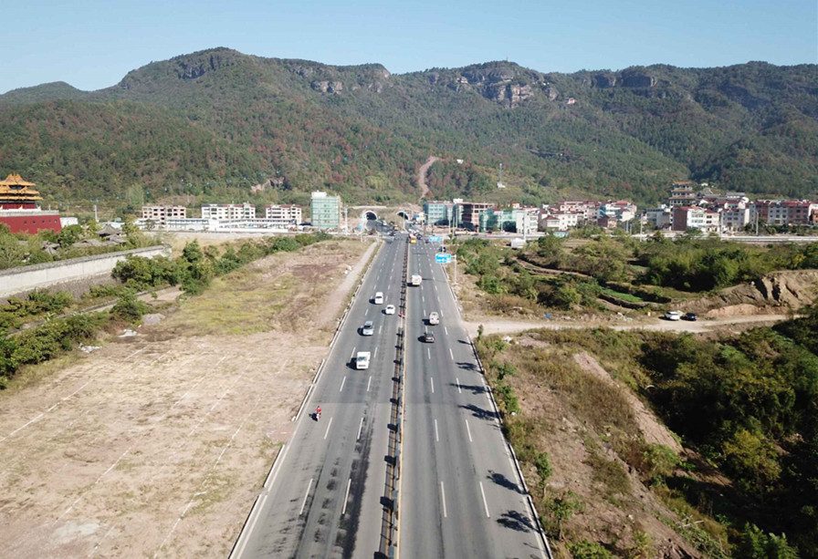 40省道鸟瞰图.jpg